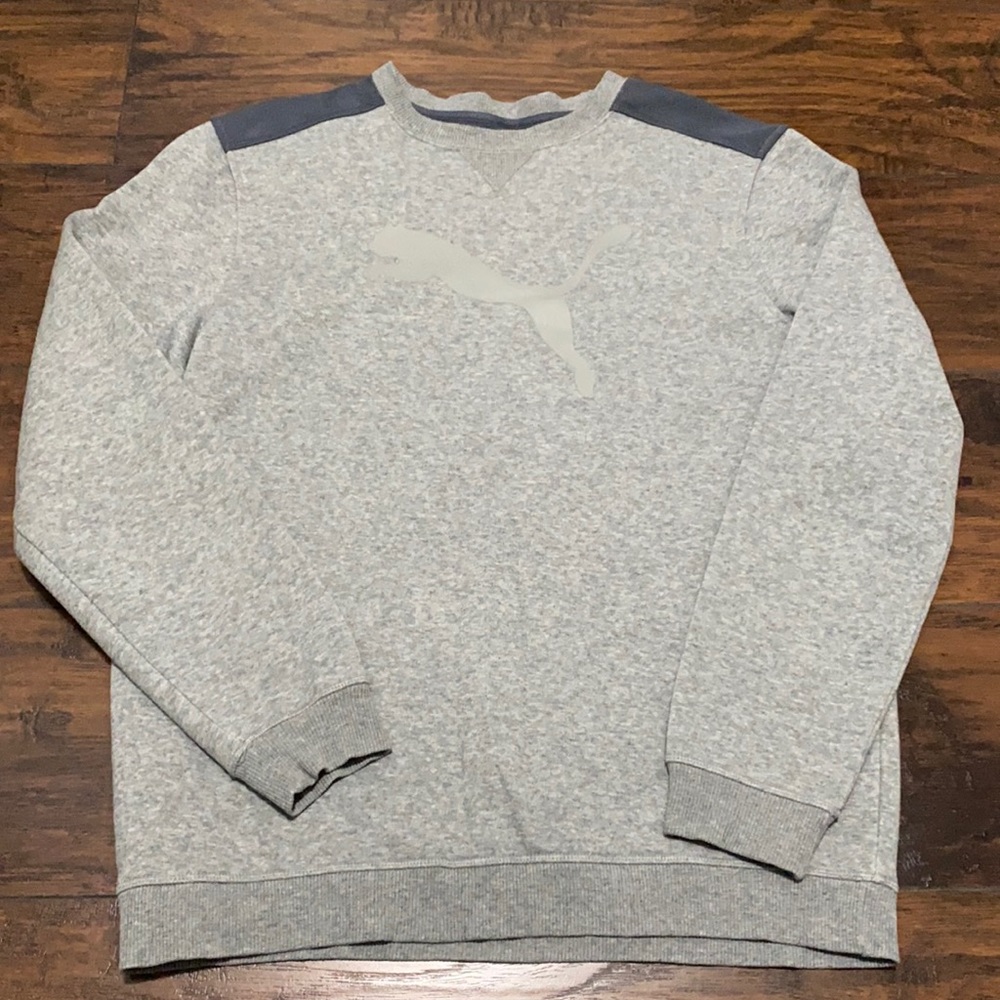 Puma gray crew neck sweatshirt M